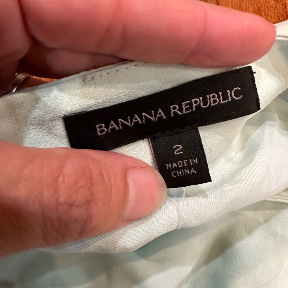 Banana Republic light green asymmetrical midi skirt - Picture 2 of 6